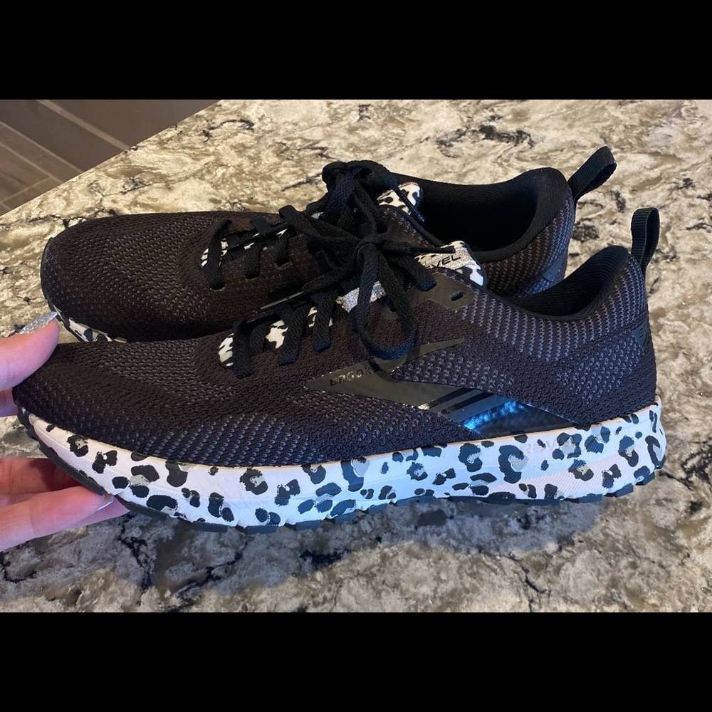 Brooks Revel 5, 9.5 Women’s Running Shoe
